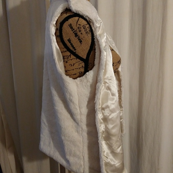 Apt 9 Faux Fur Lined Vest Invisible Closure - Picture 4 of 5